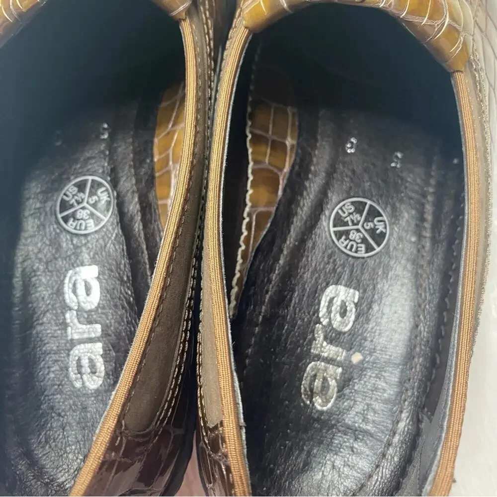 Ara Women's Brown Slip On Crocodile Pattern Embossed Kiltie Loafers Size 7.5